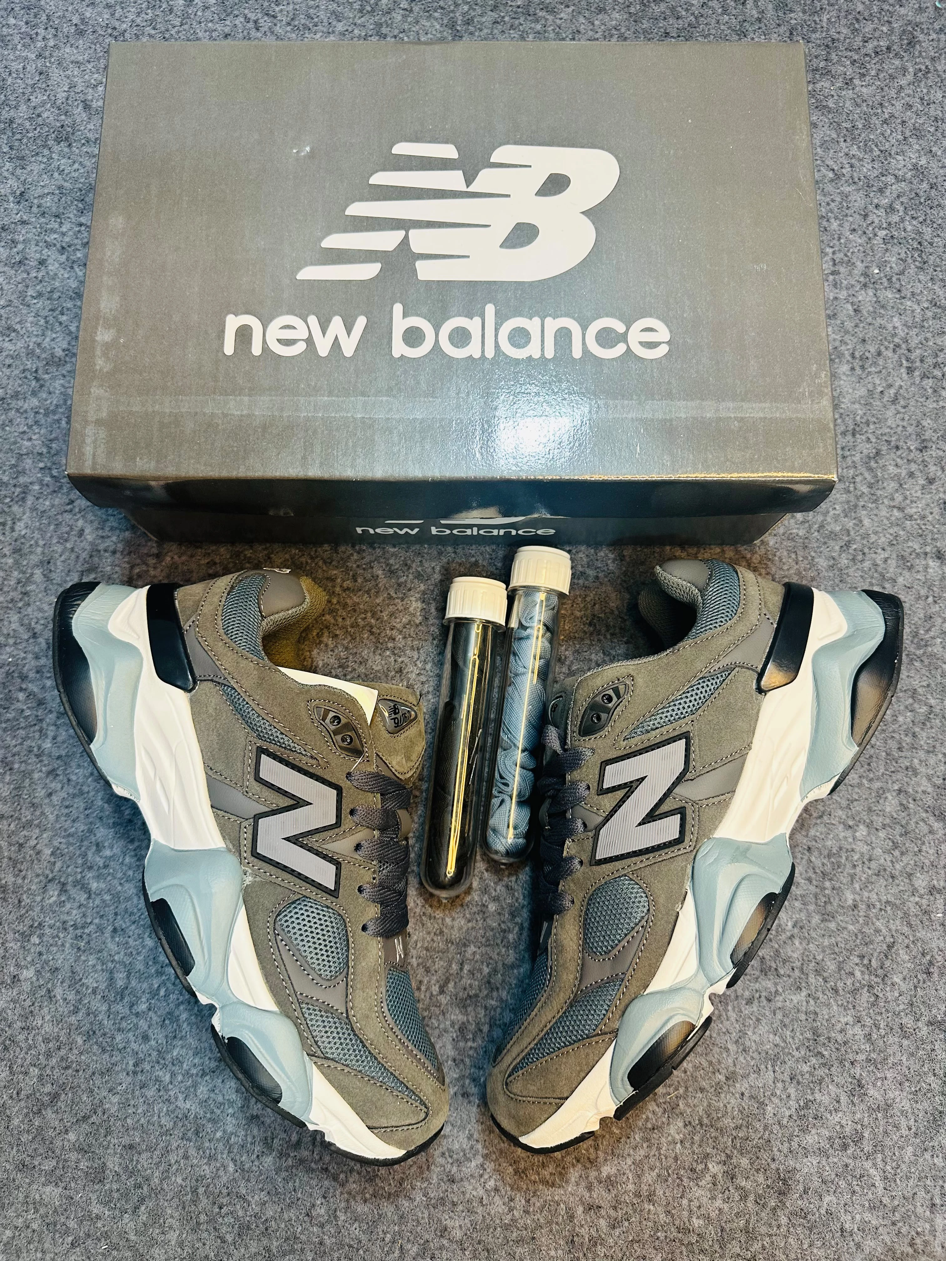 New Balance 9060 Grey